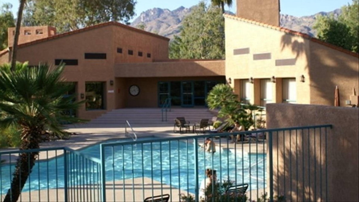 Tucson Condo | Tucson Getaway with View for Hiking, Biking, Birding or Golf