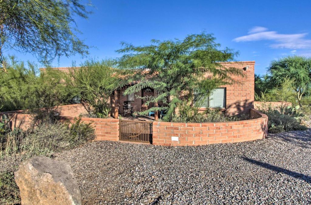 Tucson House | Tucson Home - Hiking Trail Access On-Site!
