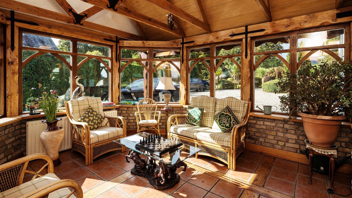 Laragh House | Tudor Lodge