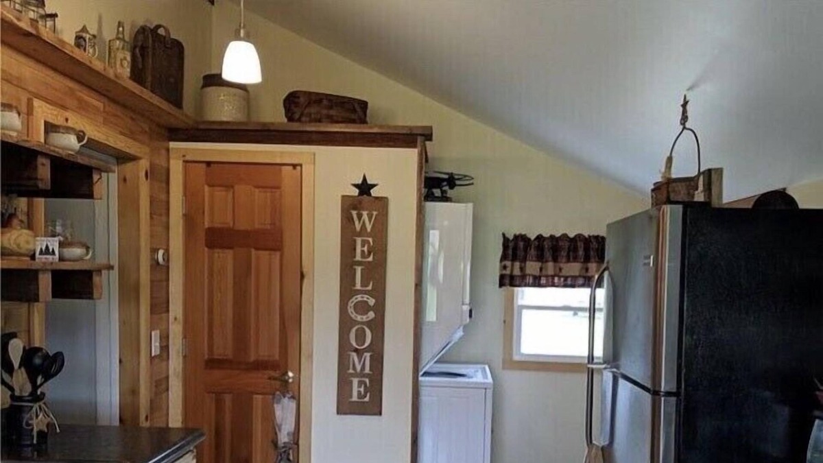 Deer River House | Tug Hill getaway located on snowmobile & atv trail system, nearby hiking/fishing