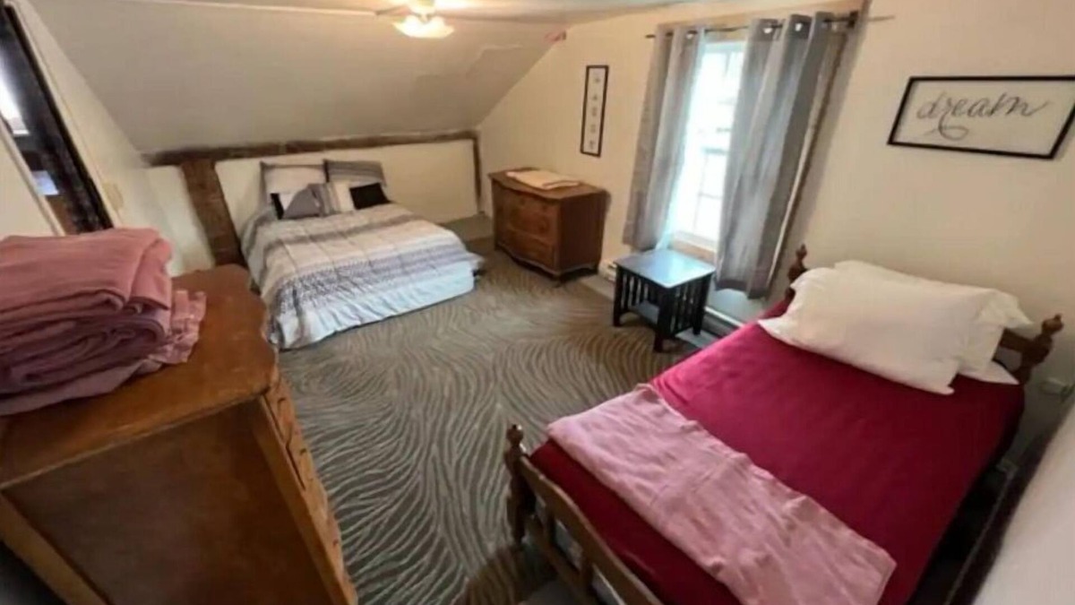 Turin House | Tug hill house. 1 mile from snow ridge!