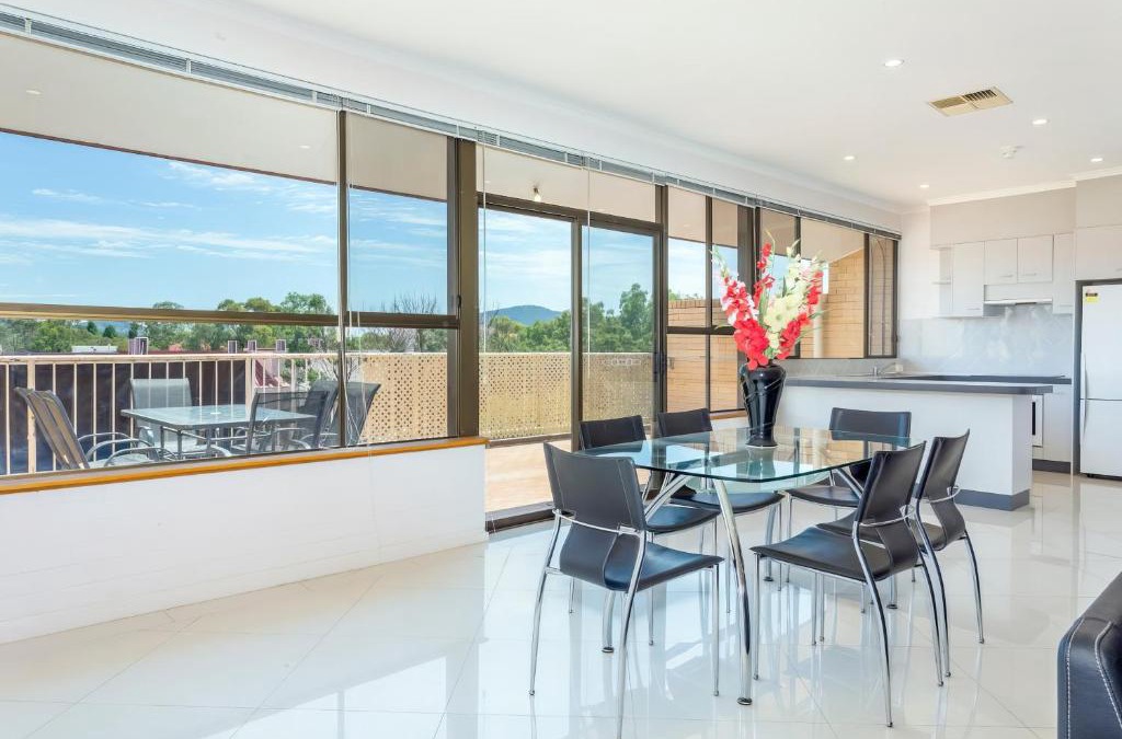 Greenway Apartment | Tuggeranong Short Stay #06C - Sleeps 6