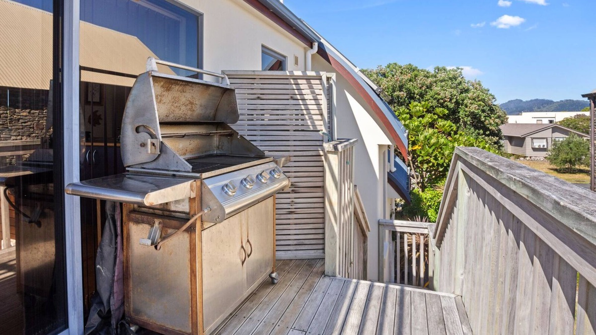 Bowentown House | Tuhua Views - Waihi Beach Holiday Home