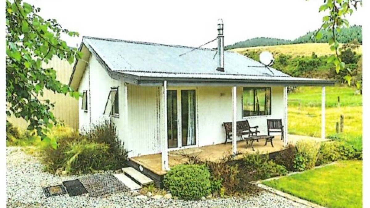 Kakahu Cottage | Tui Haven - country escape in Geraldine