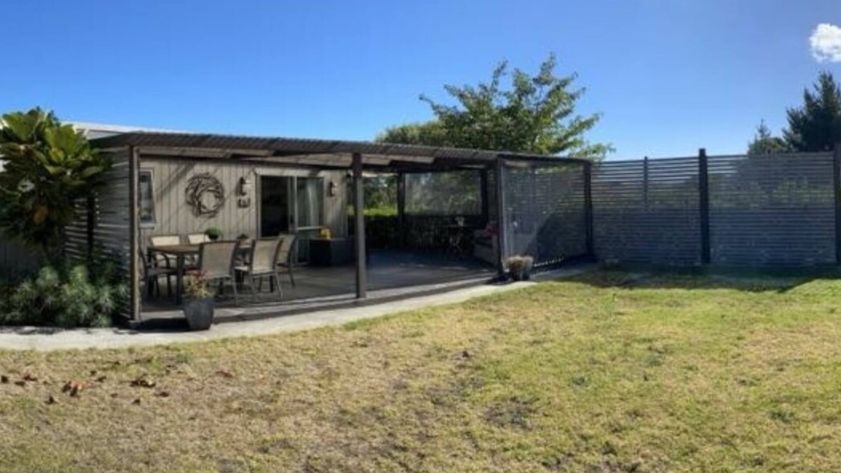 Whanganui Apartment | Tui's Retreat - Peaceful, Private, and Close to Town