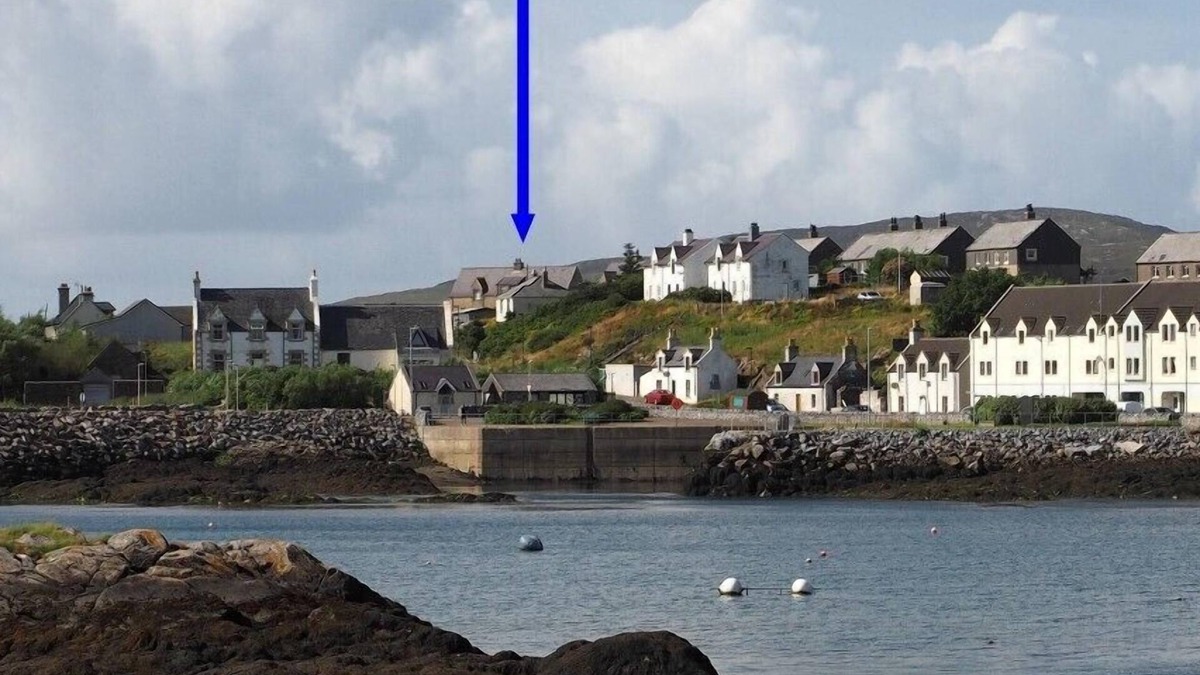 Aisgernis Cottage | TULLOCH HOUSE, family friendly in Lochboisdale