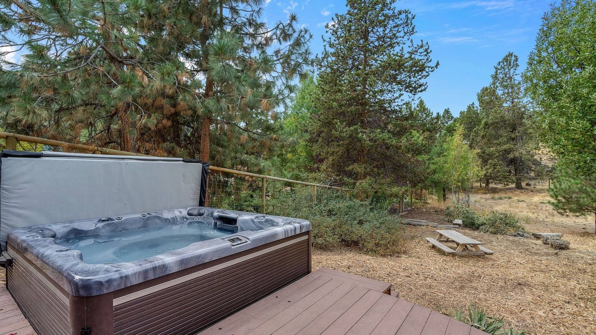 Bend House | Tumalo | Deschutes River Private Access | Hot Tub
