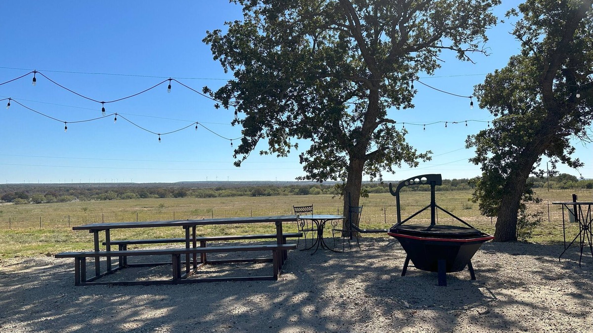 Bryson Cabin | Tumbleweed Saloon Cabin at Painted Lakes Ranch