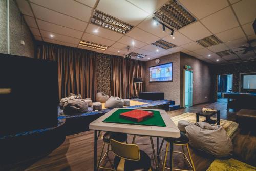 Sekudai House | Tun Aminah Shoplot 10-15pax KTV Mahjong Funhouse by Our Stay