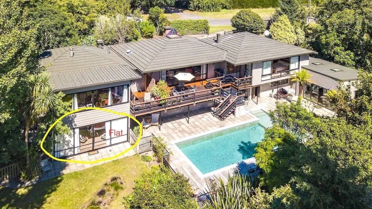 Whanganui Apartment | Tuparipari Riverbank Retreat