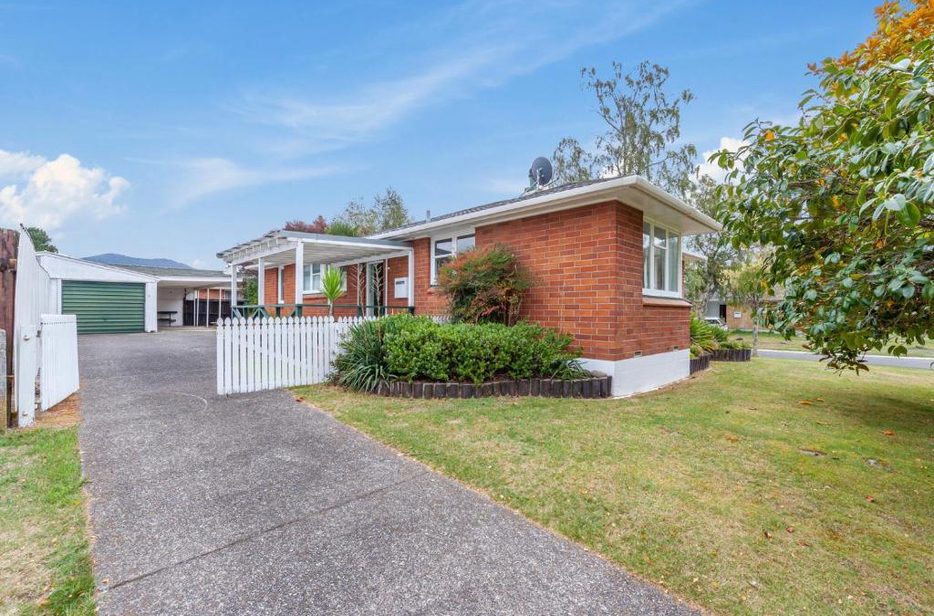 Turangi House | Turangi Barracks - Turangi Holiday Home