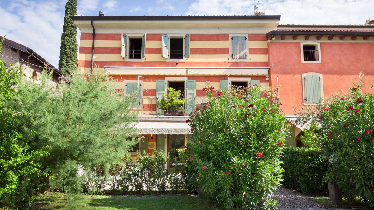 Albisano Apartment | Turchese Apartment with Pool