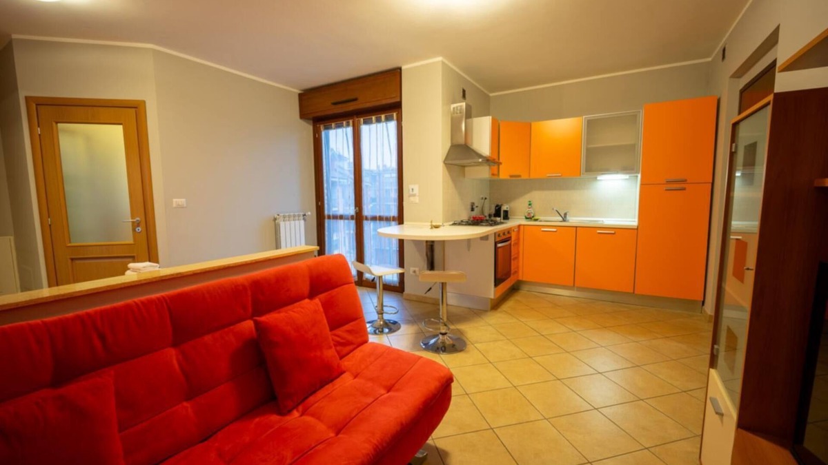 Leini Apartment | Turin Airport Apartment F