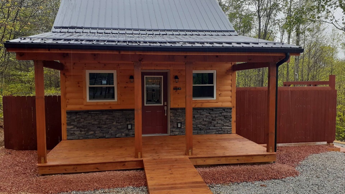 Carbon Hill Cabin | Turkey Trail, Hot Tub, Secluded, Pet Friendly