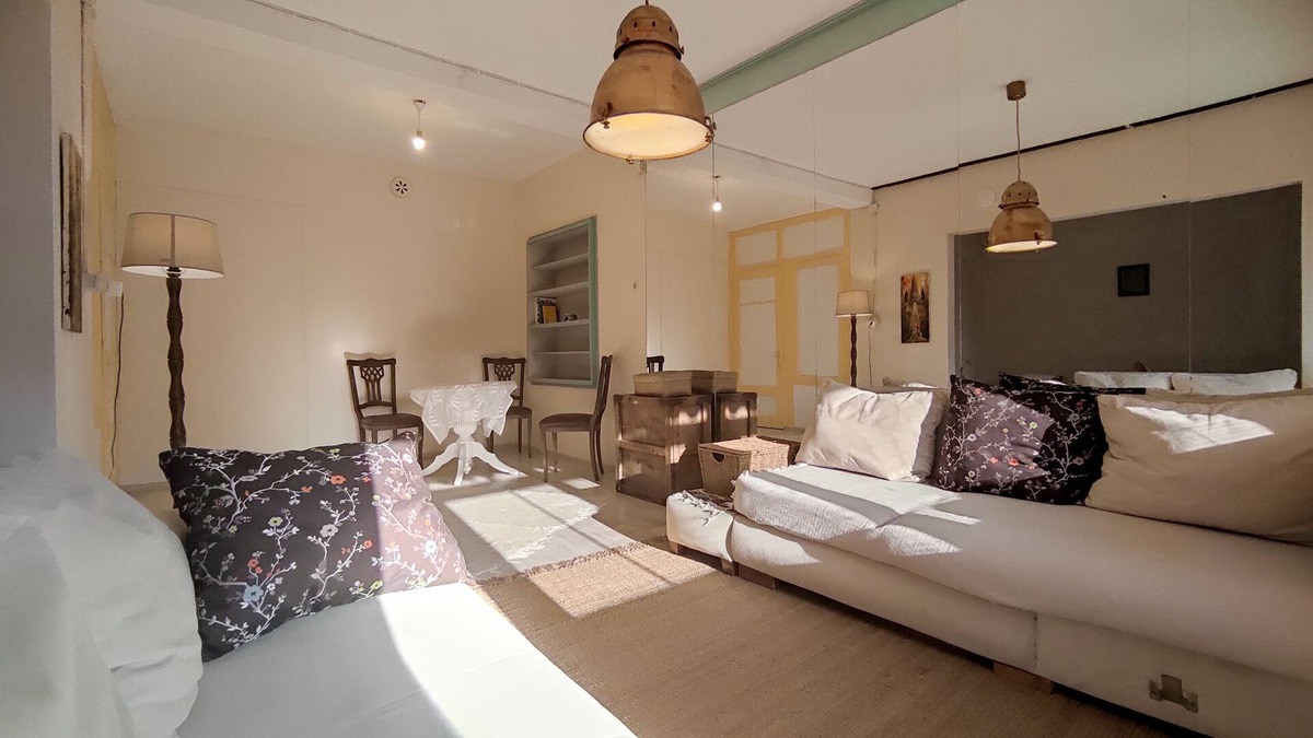 Ayvalik City Center House | Turmeric House