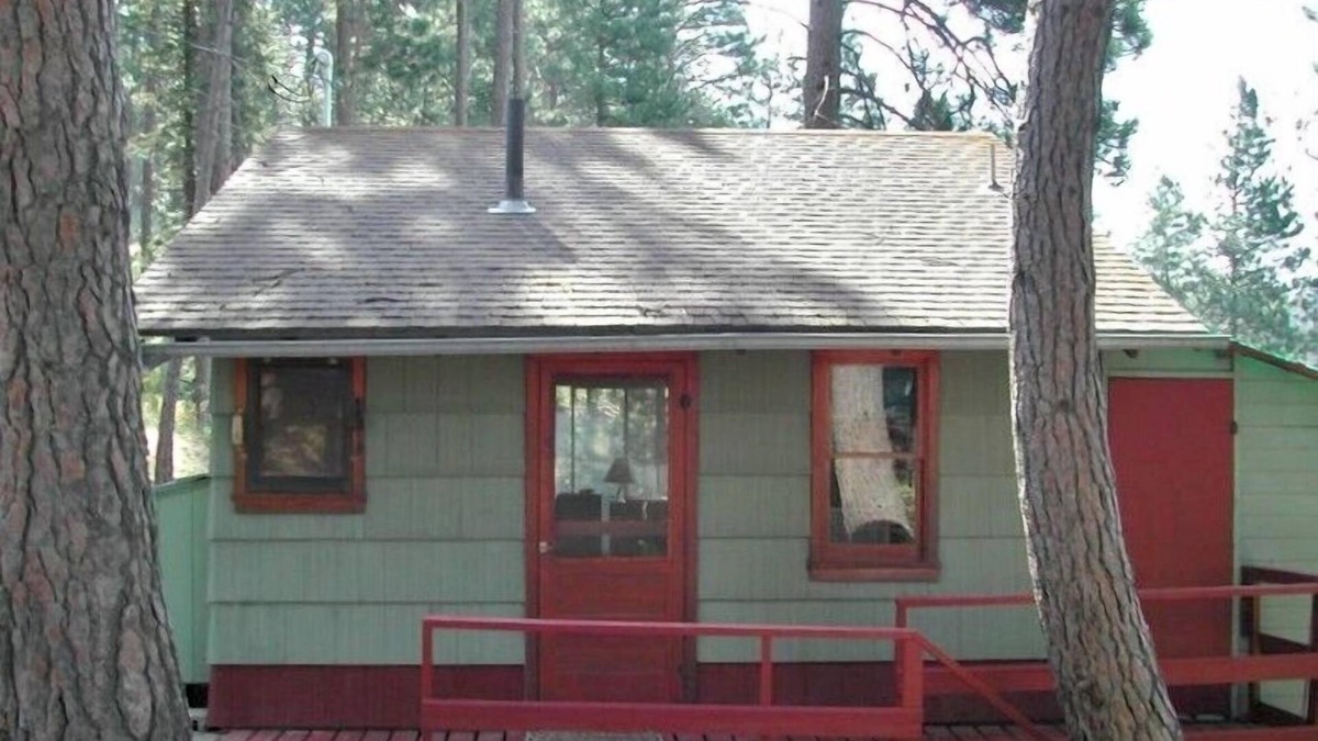 Harrison Cabin | *Turner Bay Chalet* a Charming Rustic Cabin on the Lake!