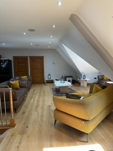 Henfield Apartment | Turnhams Gill located near high street