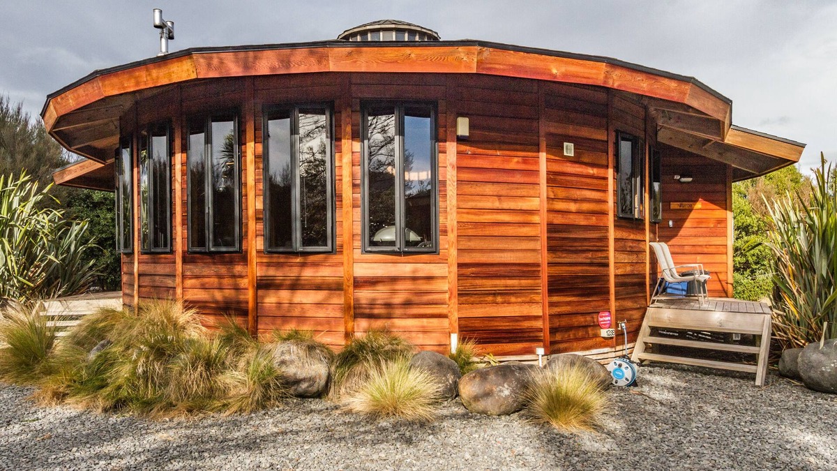 Ohakune Cottage | Turoa Yurt - Ohakune Holiday Home