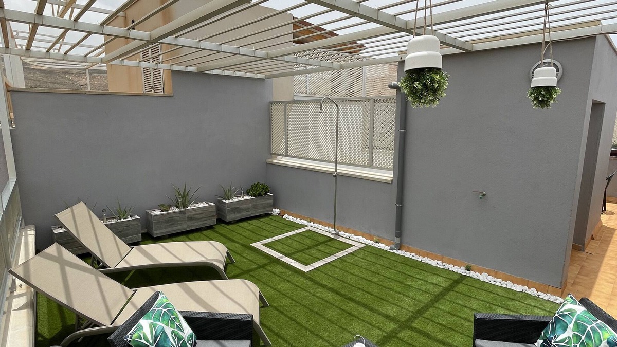 Sardina Apartment | "TURQUESA BEACH" PENTHOUSE WITH POOL AND WIFI