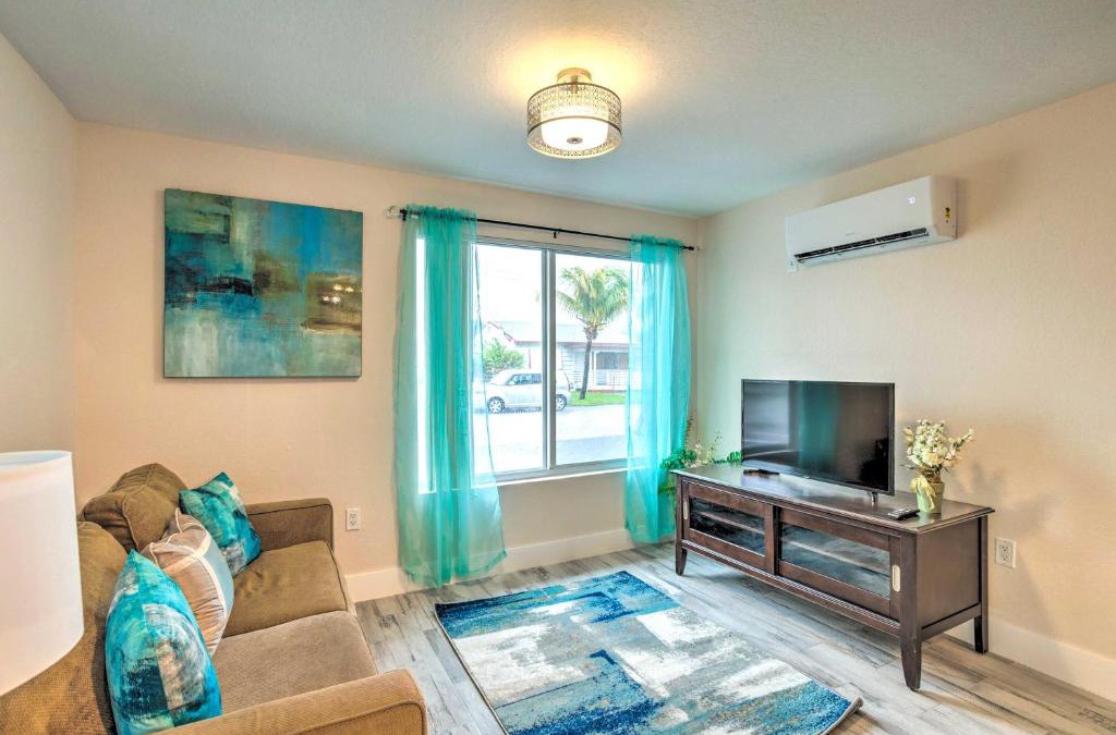 Riviera Beach Apartment | Turquoise Escape about 1 Mi to Sailfish Marina!