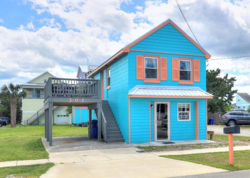 Carolina Beach House | Turquoise Tunny by Carolina Beach Realty