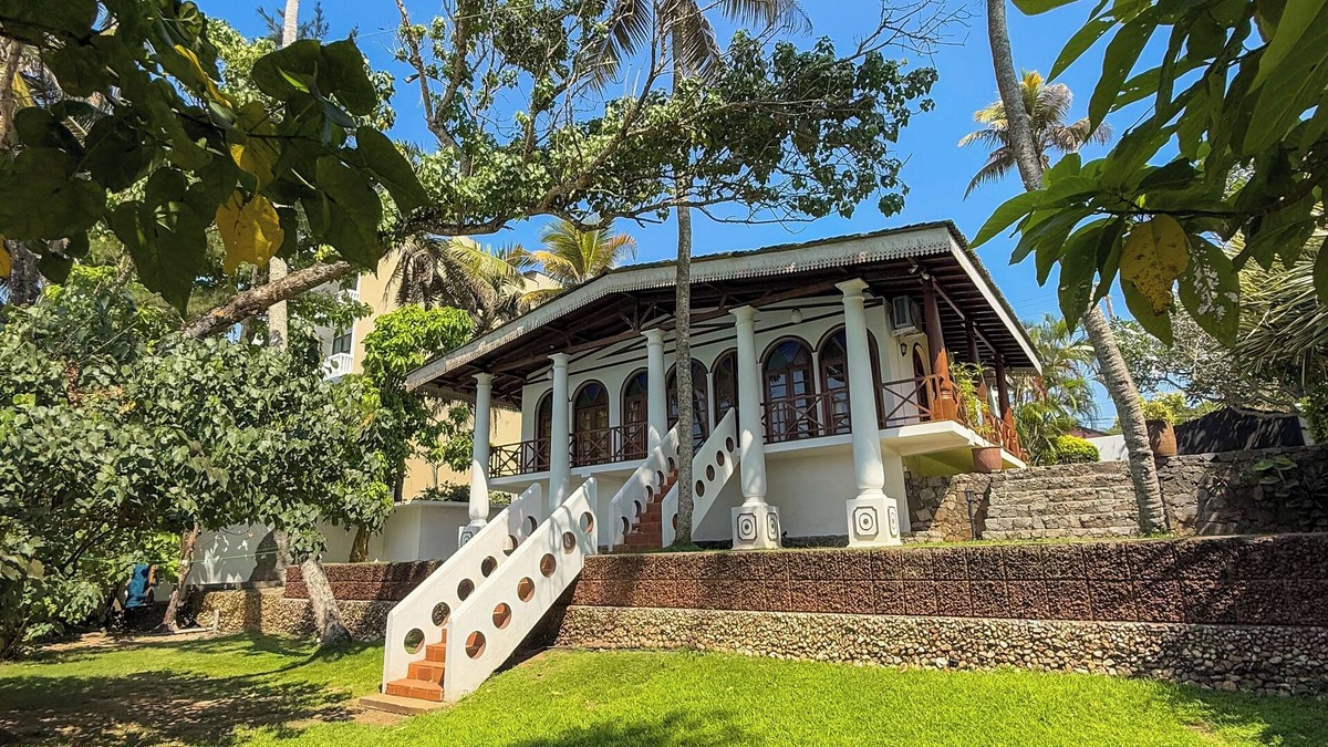 Mirissa House | Turtle Beach Villa, steps away from Coconut Tree Hill in Mirissa, Sri Lanka