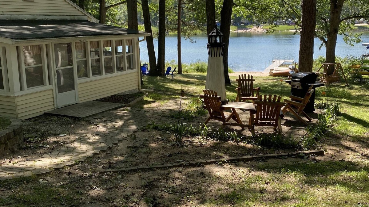Beulah House | Turtle Lake Cottage - Lakefront - Between Sleeping Bear Dunes & Traverse City