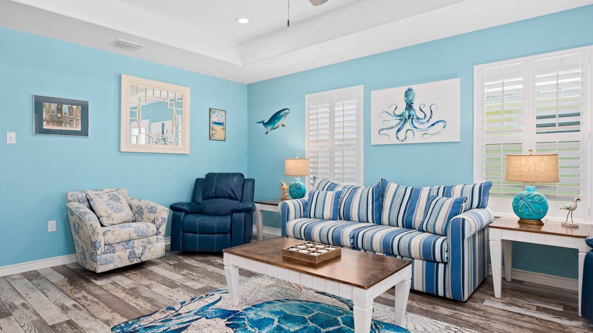 Rockport House | Turtle's Nest | Pet Friendly + Blocks to the Water