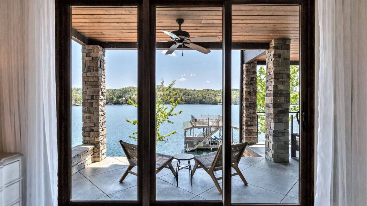 Turtlehead House | Turtlehead - Absolutely Stunning Lake Keowee Waterfront Home