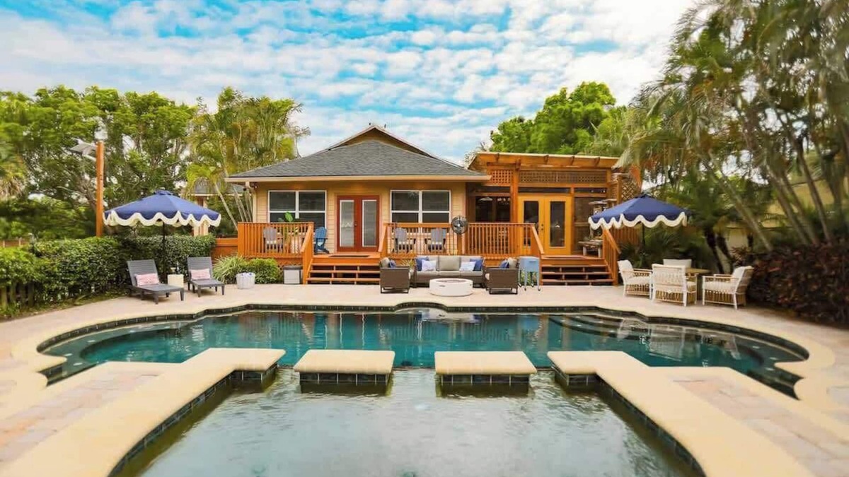 Dunedin House | Tuscan Breeze Pool, Beach, Games, Dog Park, Movies