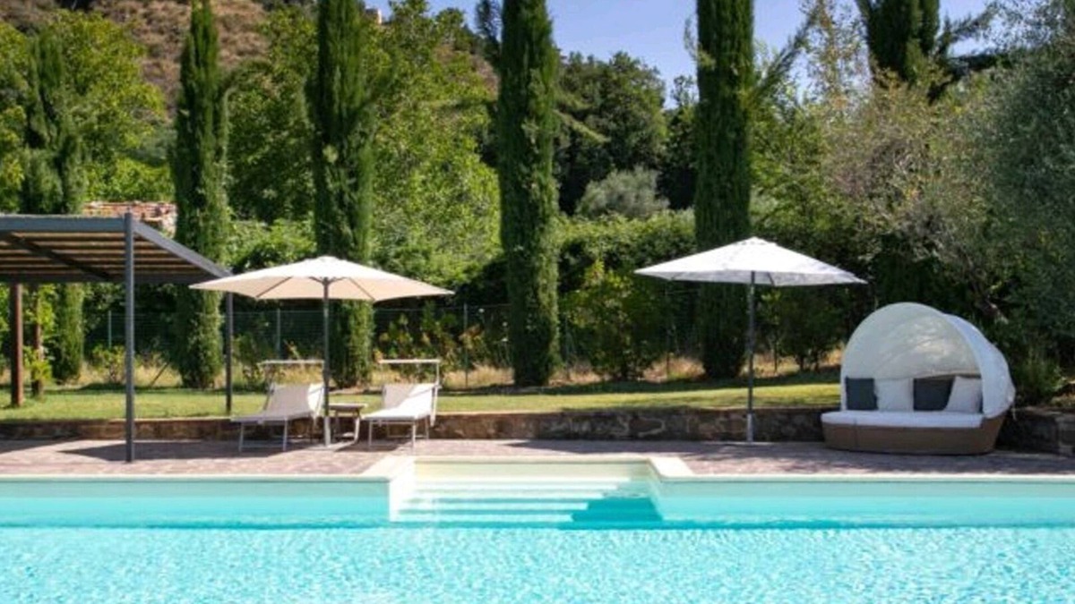 Arcidosso House | Tuscan country Villa for exclusive use with large pool (16x7m) and Far-View