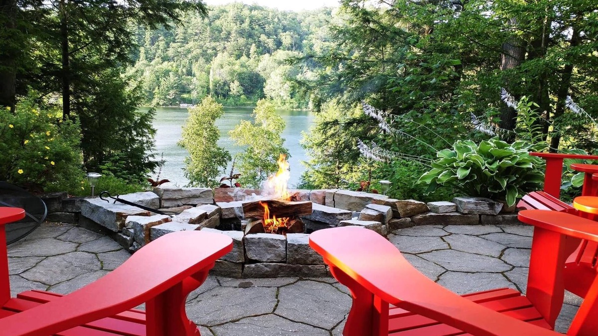 Val-des-Monts House | Tuscan Dream North - Lakehouse on Lac McGregor