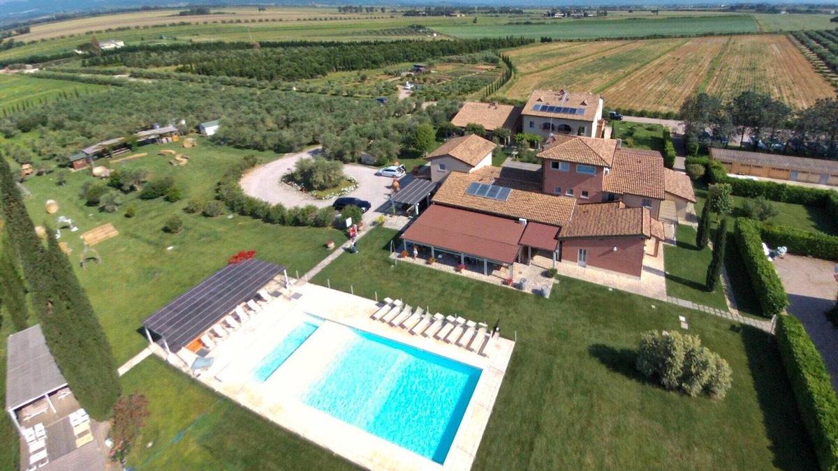 Braccagni House | Tuscan Stay w/Jacuzzi