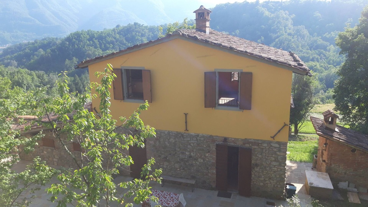 Mologno House | Tuscan tradition renovated in 2021
