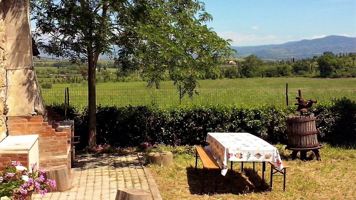 Grosseto House | Tuscan Views: Nature, Beach, Garden, Views, BBQ, Parking, Saturnia hot springs