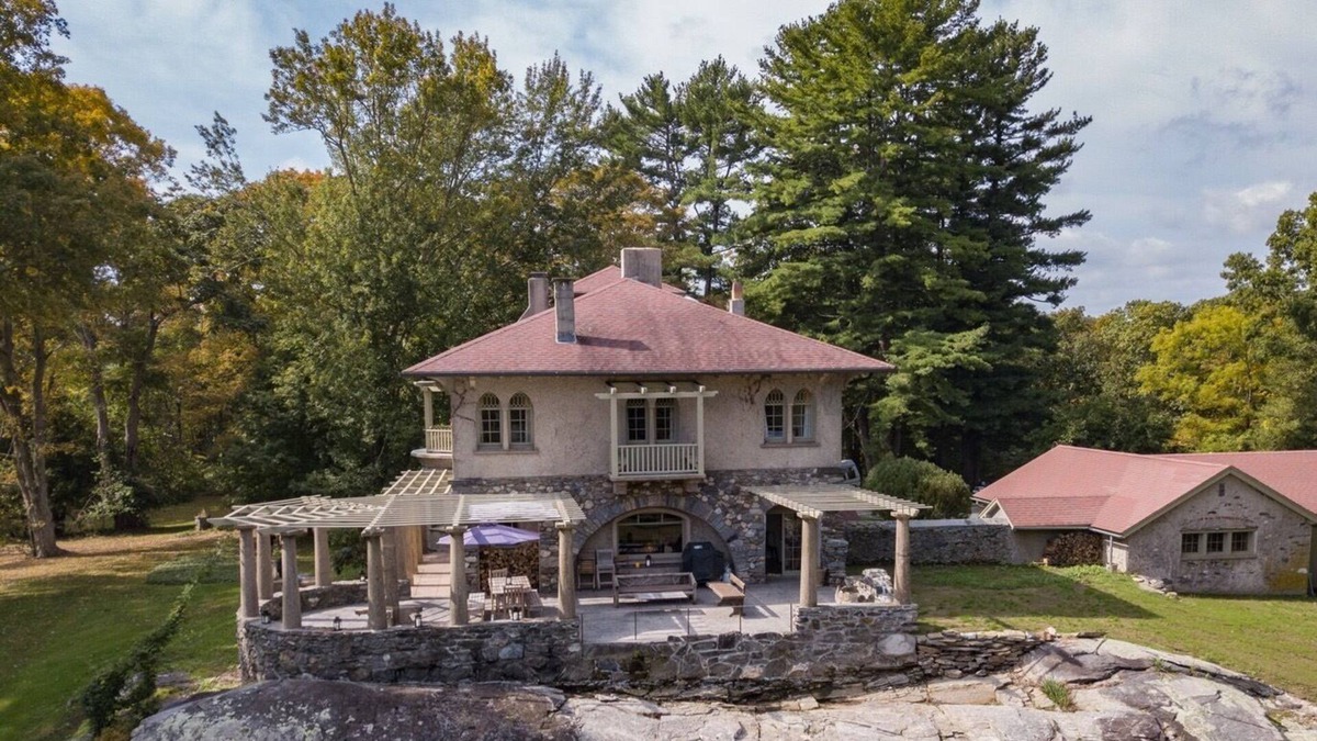 Chester Center House | Tuscan Villa in Chester CT