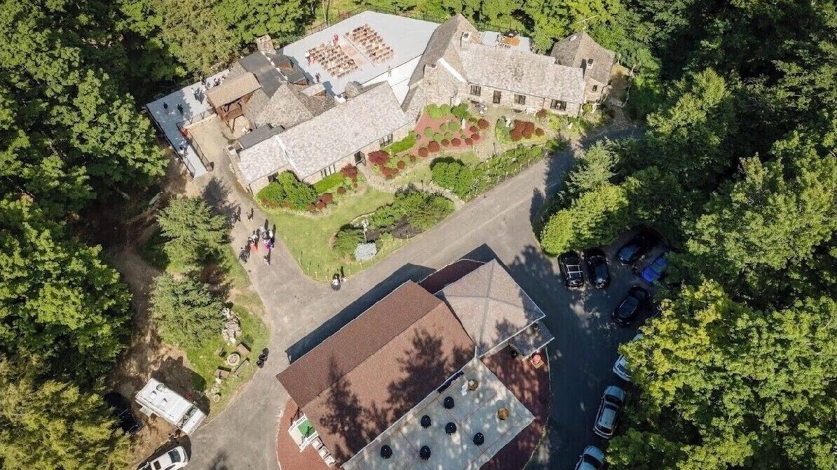 Newfoundland House | Tuscany Manor Inn Weddings. family reunions. corporate.