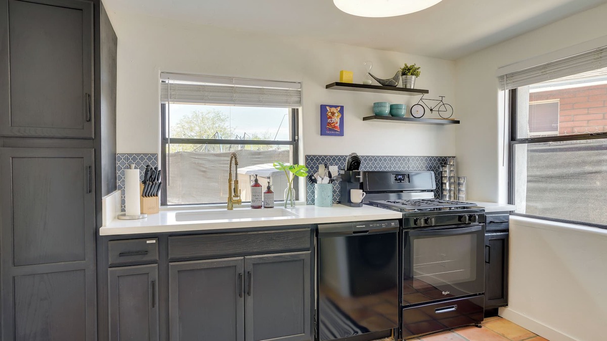 Barrio Anita Cottage | Tuscon Desert Retreat with Patio Near U of A!