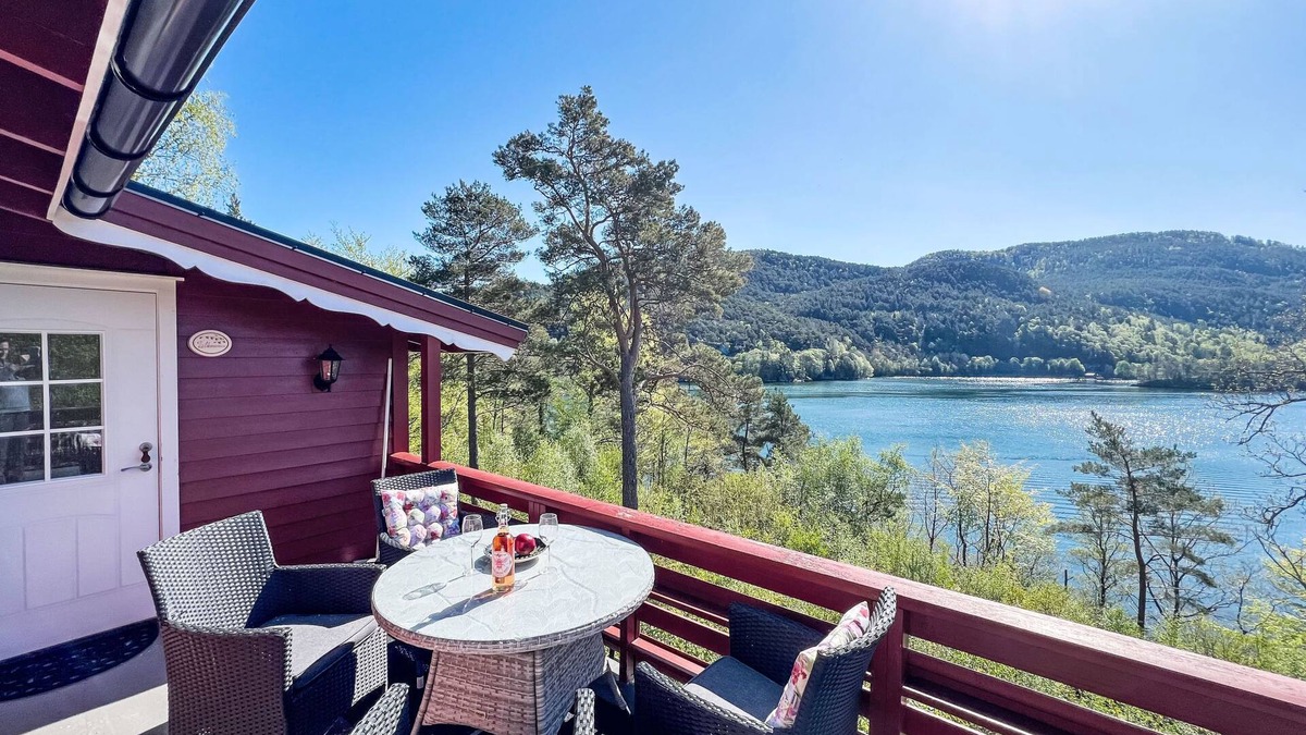 Tysnes House | Tussebu by Interhome