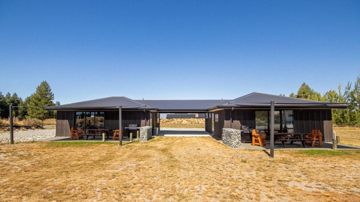 Twizel House | Tussock Treasure - Exclusive Use