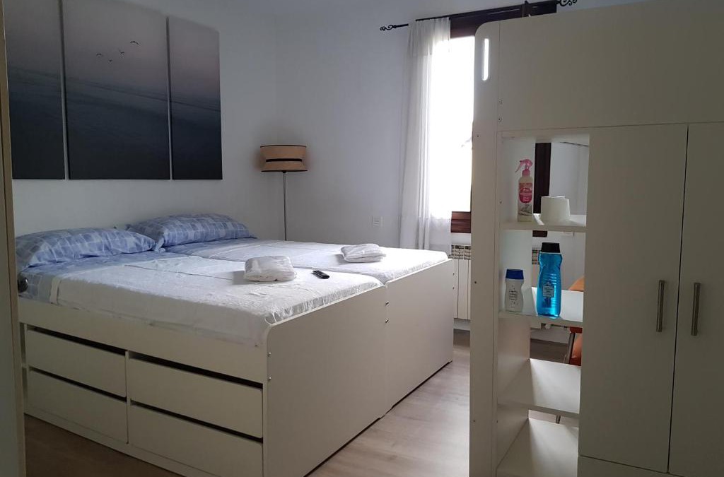 Galdakao House | TUUL ETXEA, Habitación en caserío a 8km de Bilbao, Baño compartido