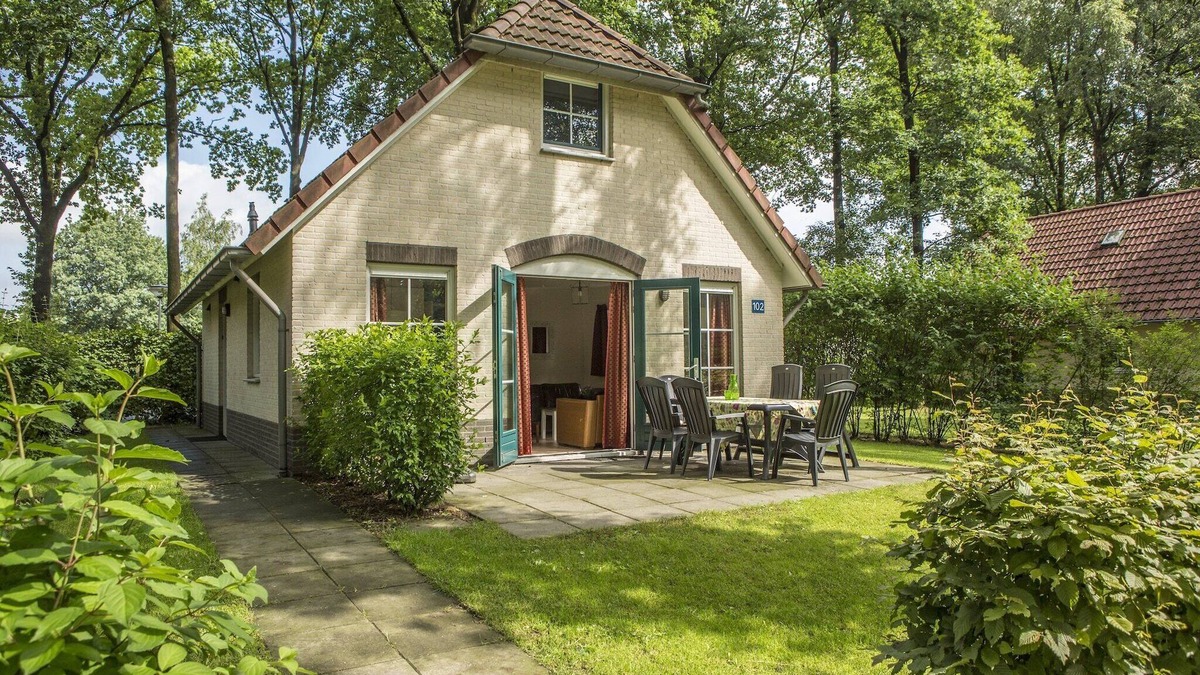 Daarle House | Twente Steam Shower Holiday Home