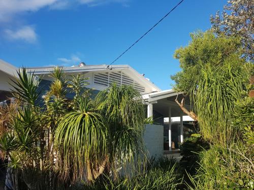 North Avoca Apartment | Twenty on Lake