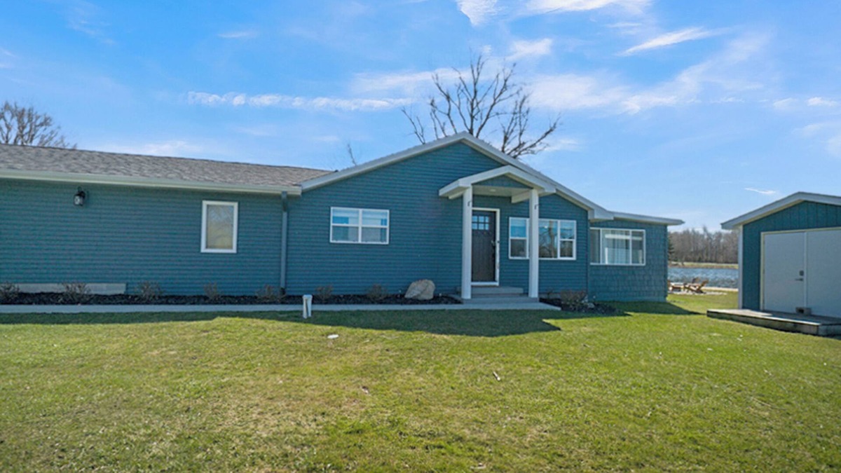 Trufant House | Twilight Pointe: Sandy Beach. Kayaks. Sunsets. Summer Starts Here.