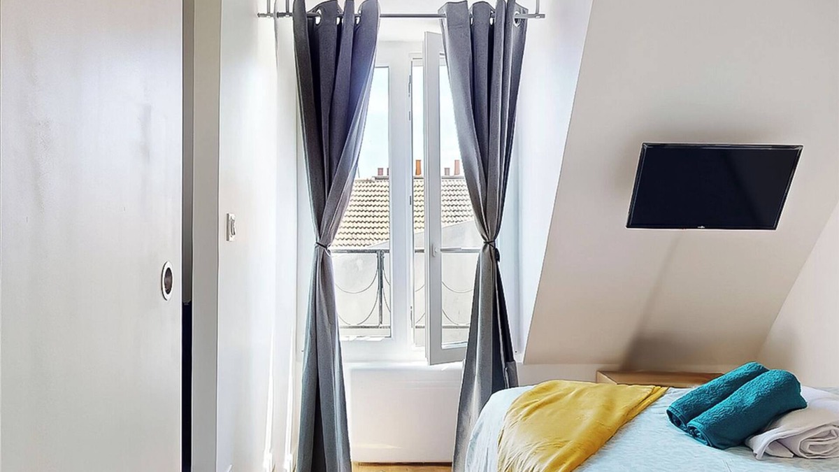 Vincennes Apartment | TWIN 1 & 2 STUDIOS METRO PARIS DISNEY WIFI RER A