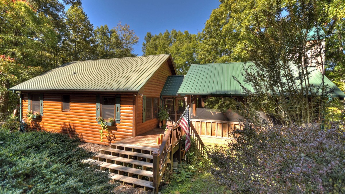 Copperhill Cabin | Twin Creeks | Hot Tub| Creek Access |Pool Table |