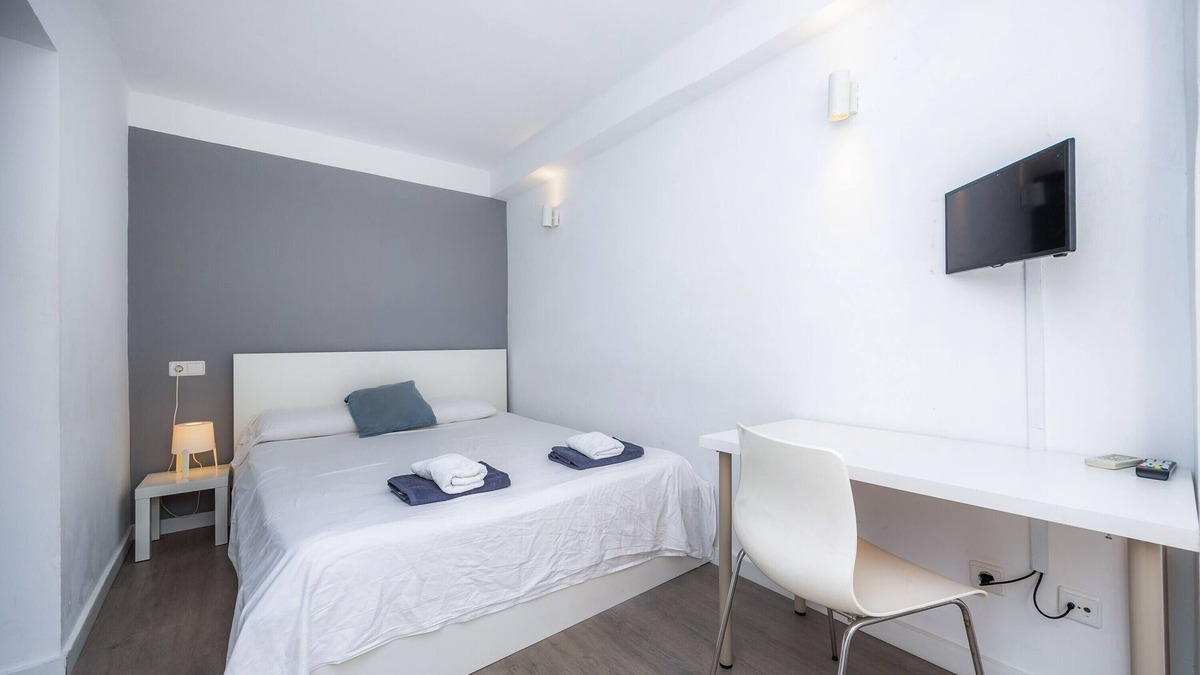 Can Pastilla Apartment | Twin/double room Nº1' with Shared Terrace, Wi-Fi and Air Conditioning