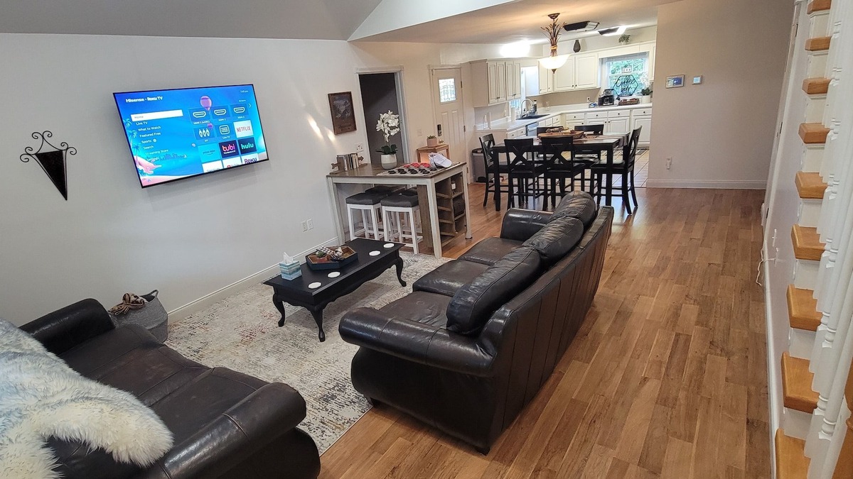 Somerset House | Twin Lakes House - Spacious 4BR/3BA Lake Cumberland- Somernites Cruise -Pets OK