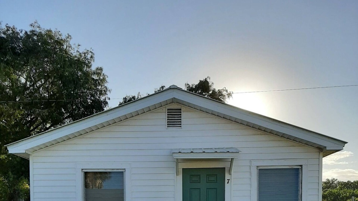Okeechobee Cabin | Twin Palms - C07 Cabin #07