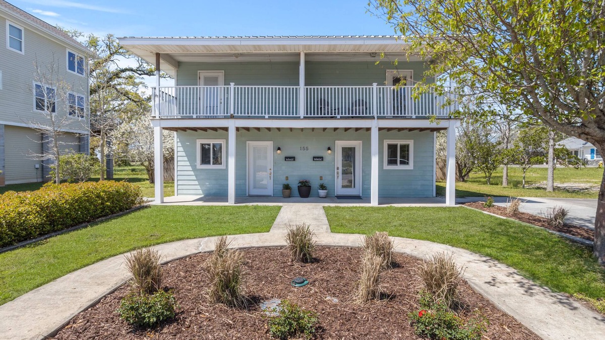 Gulfport House | Twin Palms dual townhome at Gulfport Beach